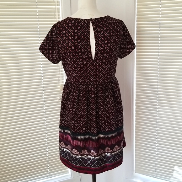 Staring at Stars Straight Cut Short Sleeves Dress - Picture 2 of 4